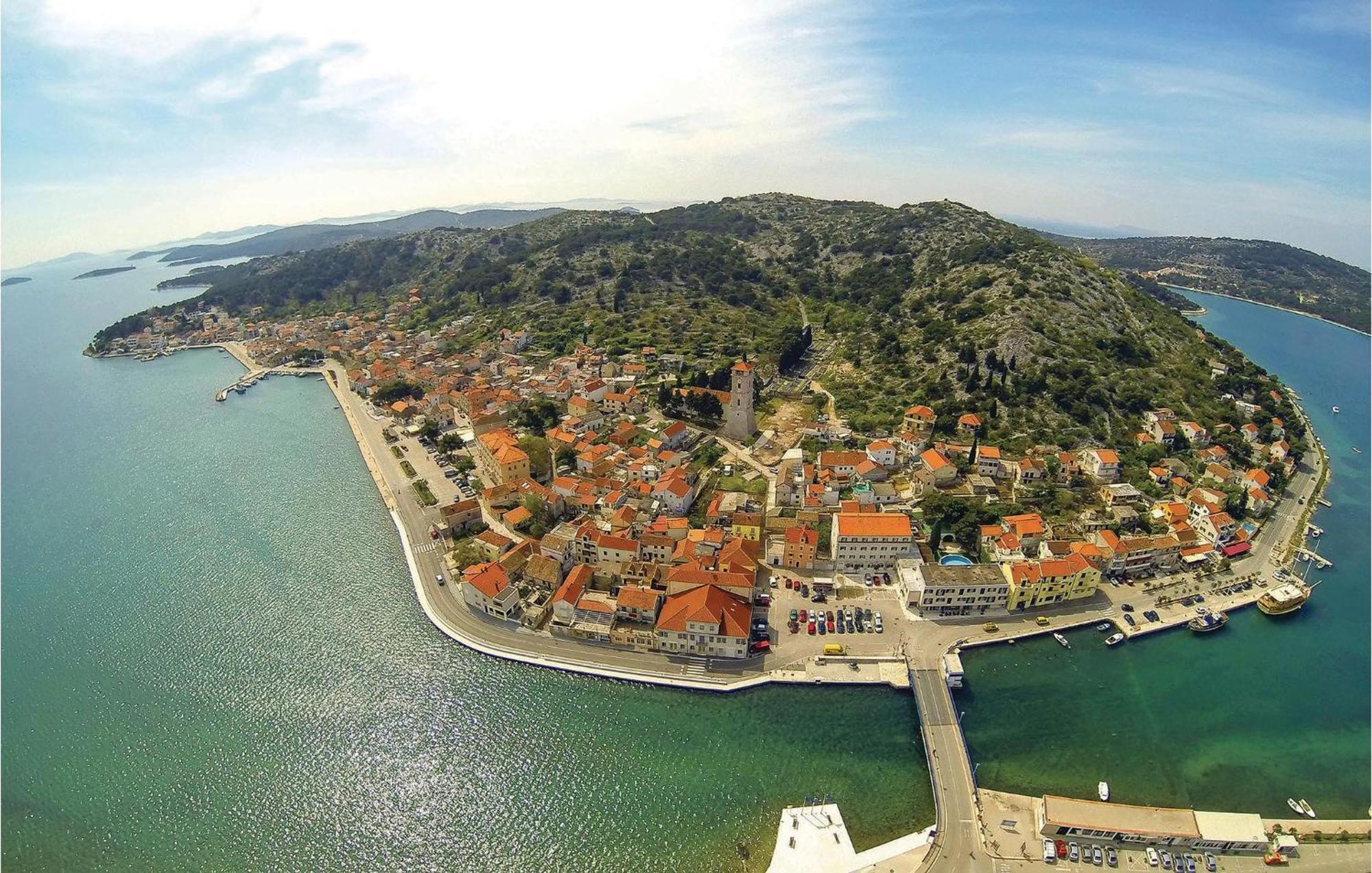 Amazing Apartment In Tisno With Wifi ภายนอก รูปภาพ